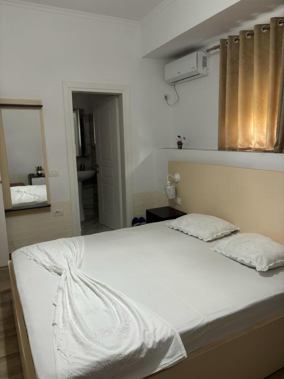 Guest House Adi Hoxha Берат Екстериор снимка