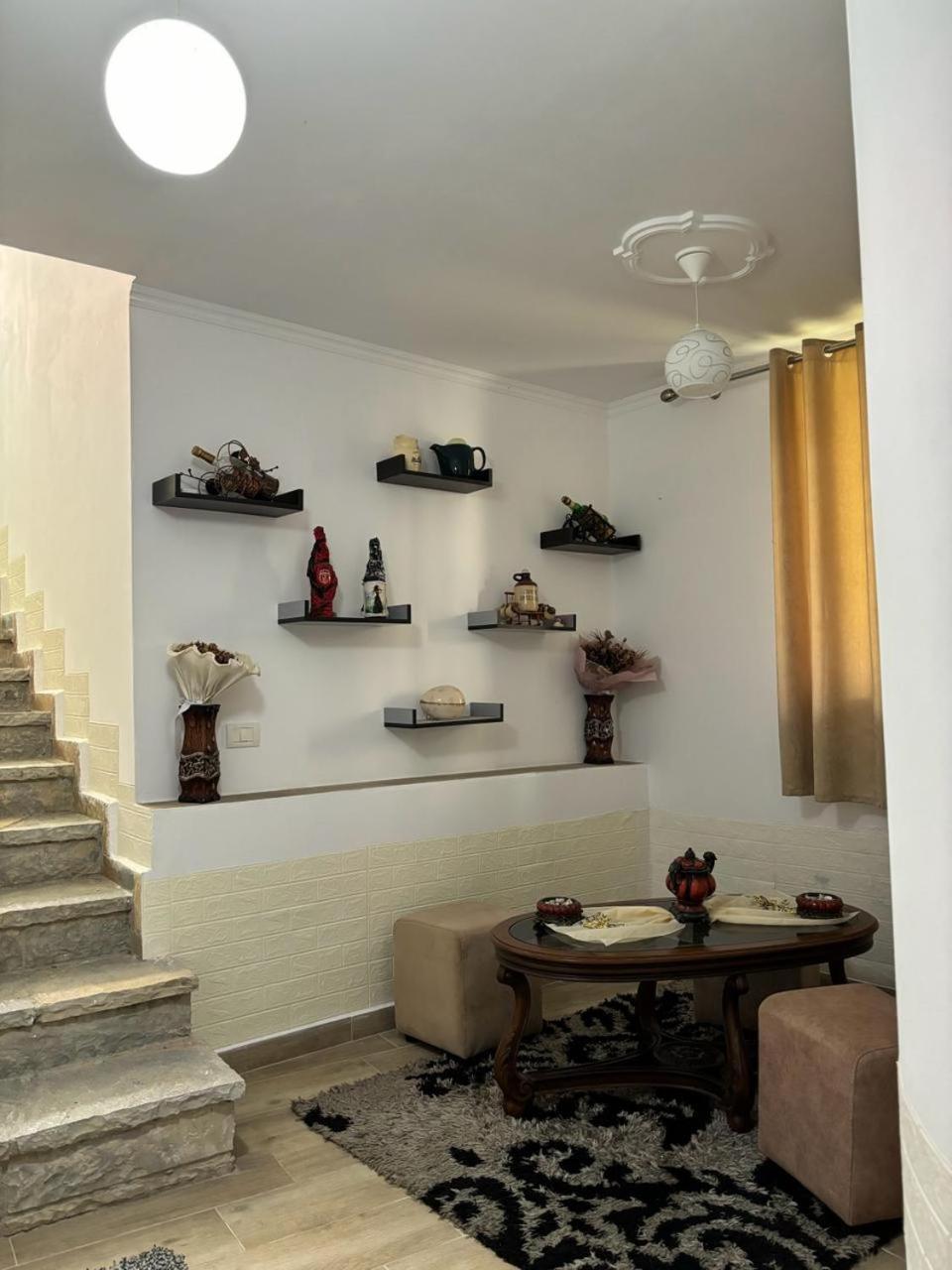 Guest House Adi Hoxha Берат Екстериор снимка