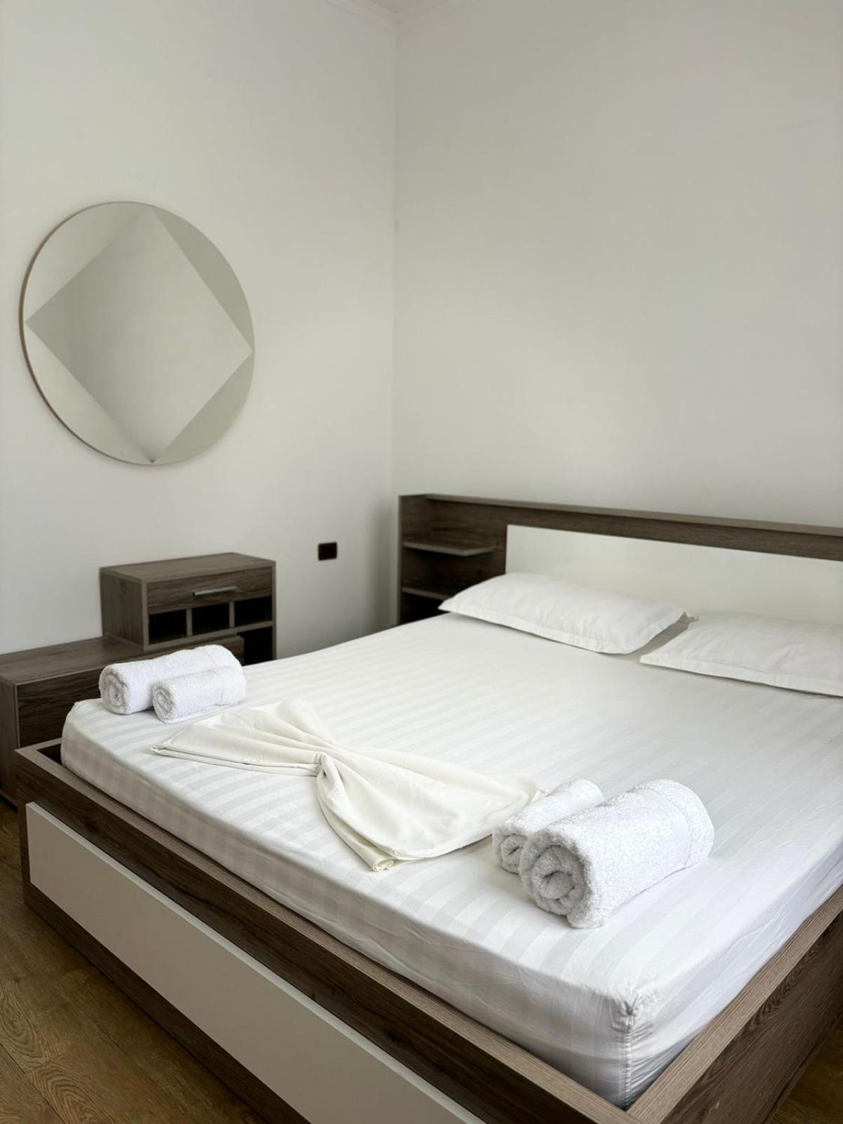 Guest House Adi Hoxha Берат Екстериор снимка