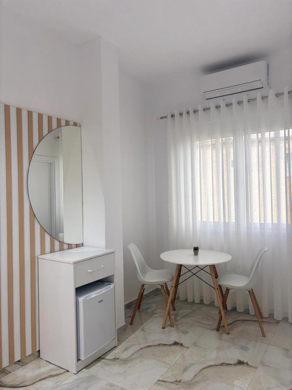 Guest House Adi Hoxha Берат Екстериор снимка